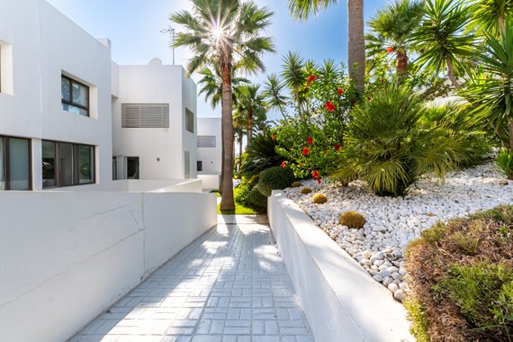 B98Le8~d7M9k3DegpEFZhS0lI_F8U4XZVz~HWxt~mGgYekxX9nCAxh0ZipZlAjNxEM6s1ur~IyRoHk21zVXx39XWT2D1h5hUhOk~Bp6GwYlfsxyvoYGZ8cHcV7itS76kkzCkIpB9qVwSdvxHeDpT image